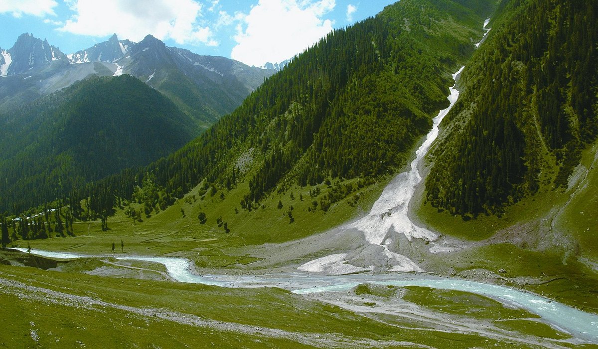 betaab valley.jpg